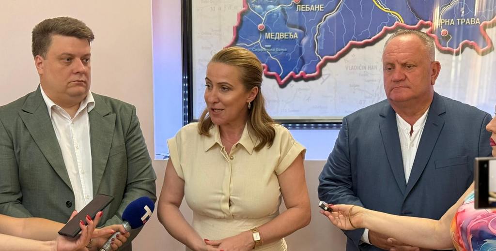 Ministarka Paunović u Leskovcu: Probaćemo da izmenimo zakone kako bi motivisali mlade da se vrate u matična mesta
