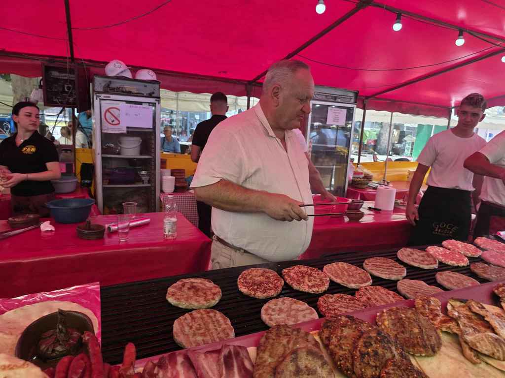 Cvetanović: Neću da budem grobar Roštiljijade, žao mi je što smeta ljudima u centru