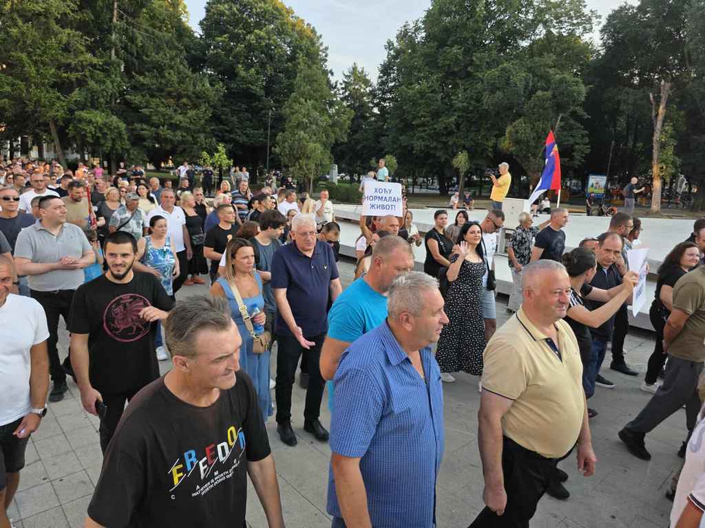 “Vlast je juče u Leskovcu pokazala snagu na nivou cenzusa – zaigrala Božana…”