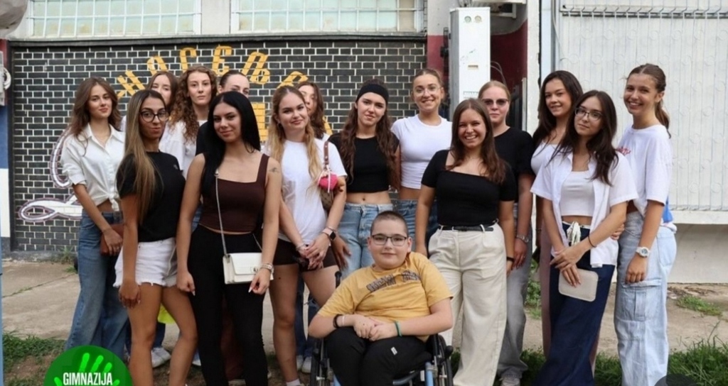 Ogi dobio šansu za lečenje zahvaljujući maturantima leskovačke Gimnazije i humanim ljudima