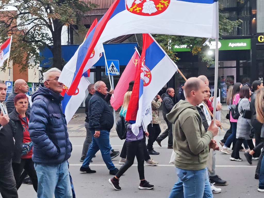 Građani Leskovca u još jednoj šetnji protiv blokada