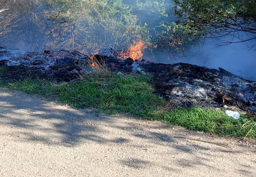 Požar na otvorenom u atarima Turekovca u blizini groblja