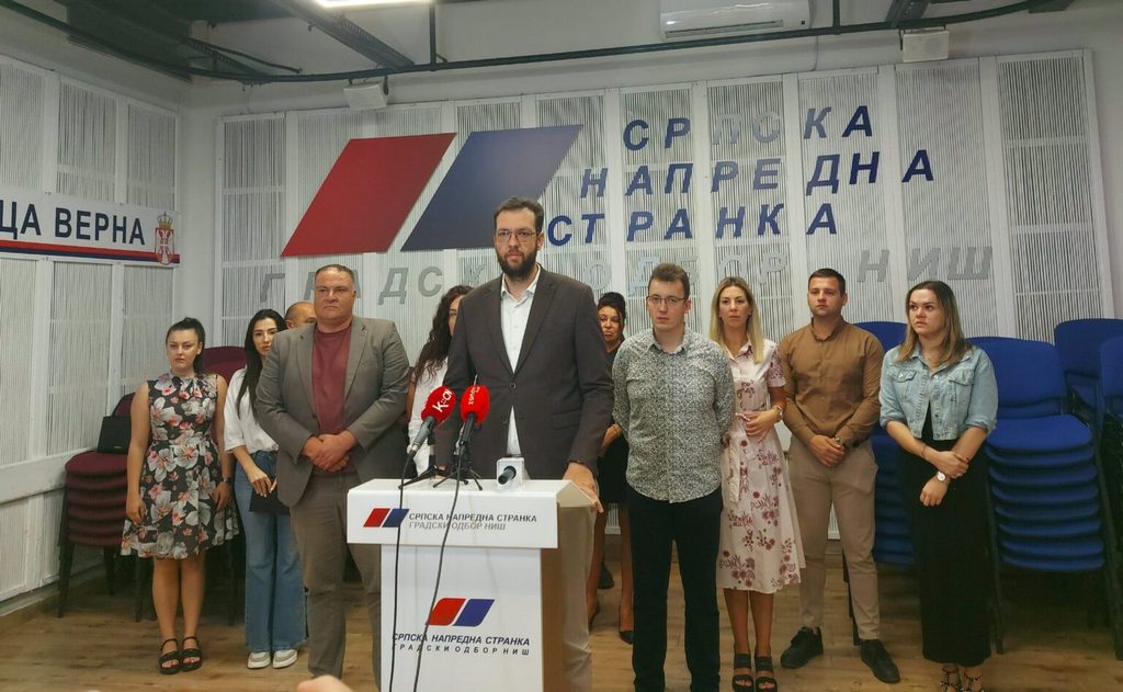 Šef odborničke grupe SNS-a najavio skup onih koji su protiv blokada u nedelju u Nišu