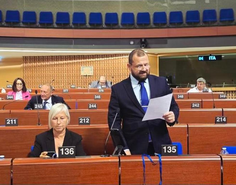 POKS: Politički požar u Pionirskom parku i evropski šamar SNS režimu