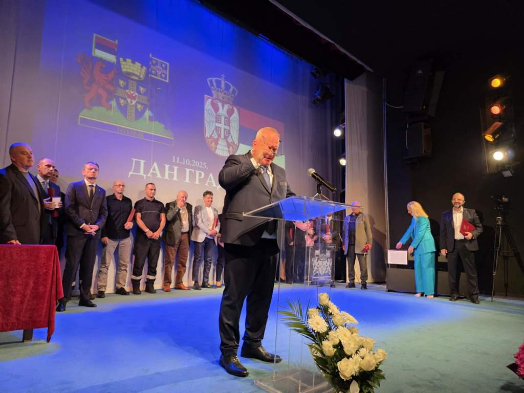 Gradonačelnik dobio Oktobarsku nagradu – u Leskovac sam uložio srce i dušu