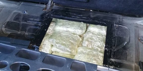 Zaplenjeno više od 55,5 kilograma marihuane, uhapšen mladić (22)
