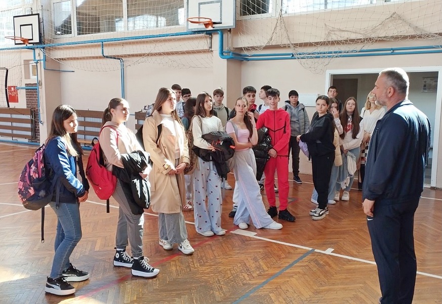 Vlasotinačka gimnazija otvorila vrata budućim učenicima