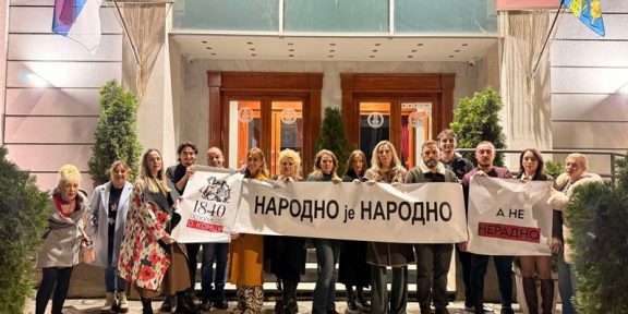I leskovački glumci podržali kolege iz Beograda i Šapca