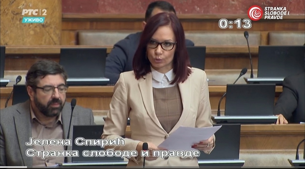 Spirićeva: Deca Leskovčana nisu bila na utakmici a njihovi roditelji plaćali su 20.000 evra mesečno za održavanje trave koja izgleda kao njiva
