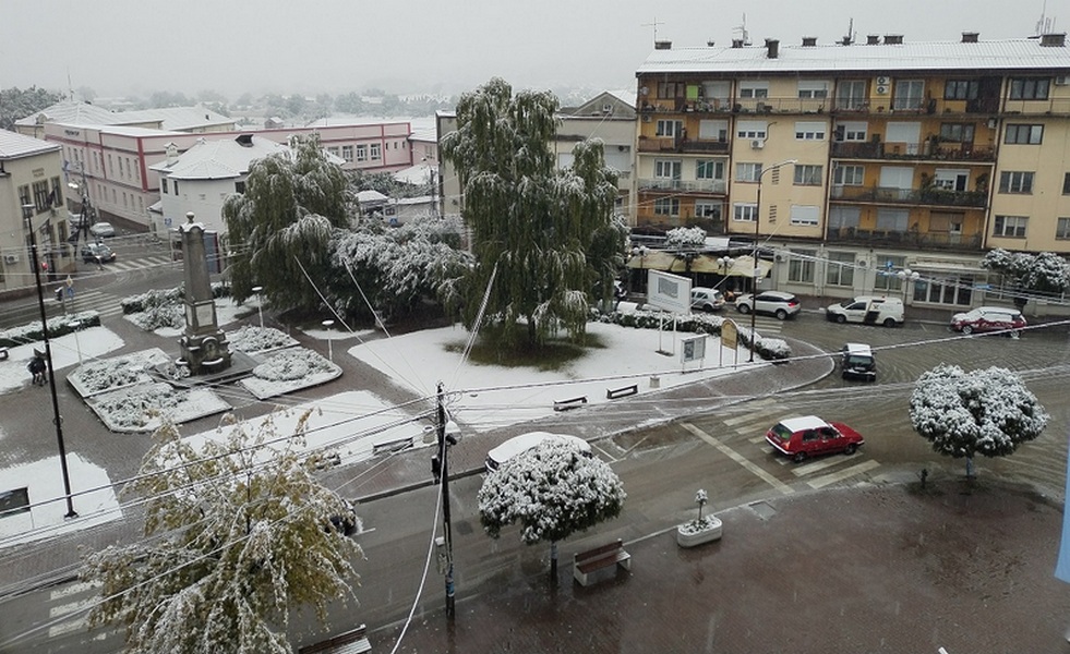 Prvi sneg u Vlasotincu ove jeseni