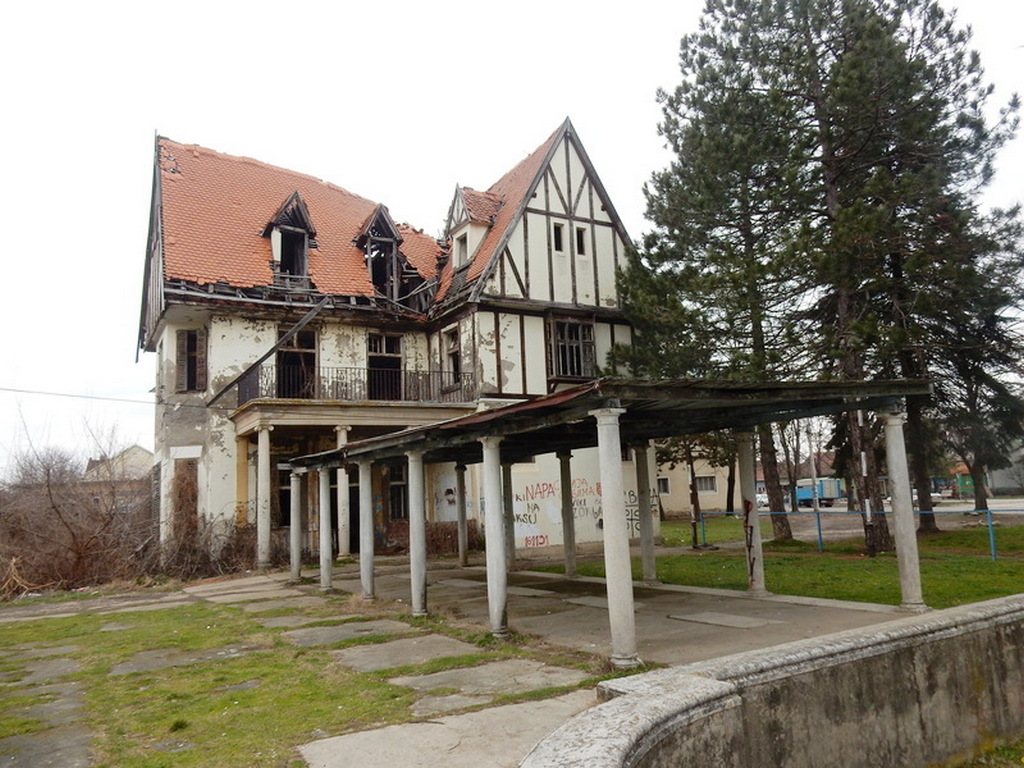 Prelepa urušena vila Teokarevića u Vučju konačno dobija stari sjaj