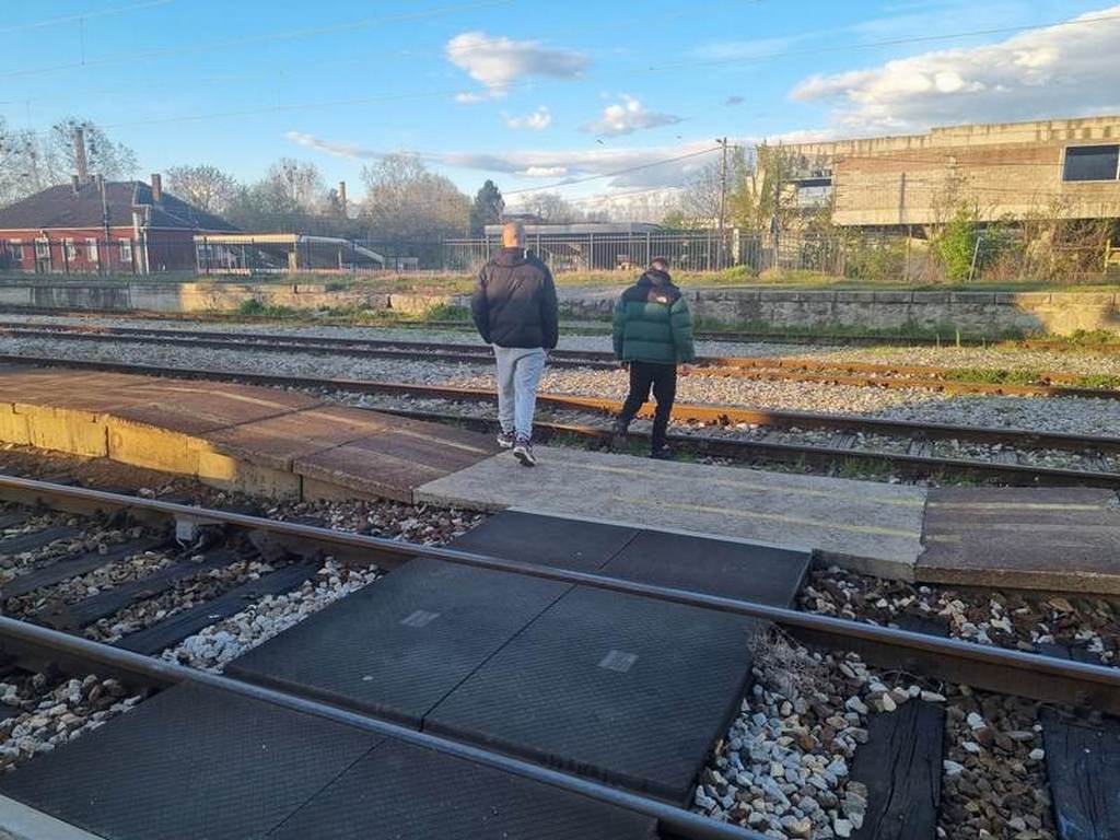 Macut bez odgovora, jug godinama bez vozova