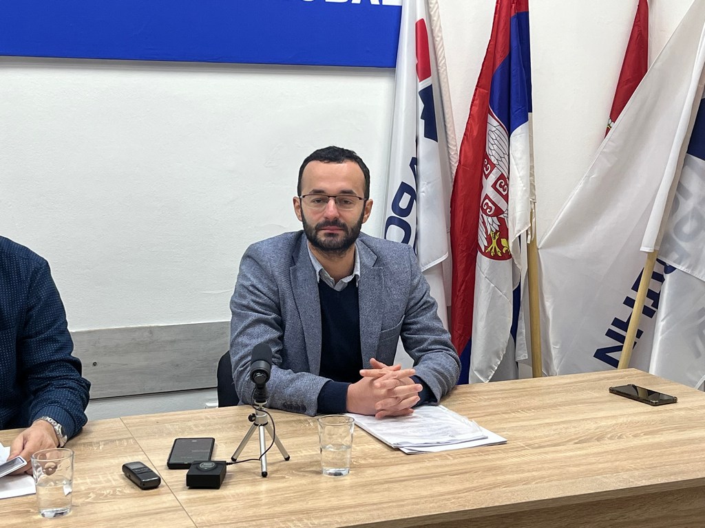 Savić (NPS): Nezaposleni u Leskovcu kao dužnici zbog sistema osiguranja