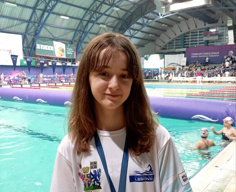 Plivačica Isidora Mitrović iz Leskovca osvojila srebrnu medalju na državnom prvenstvu