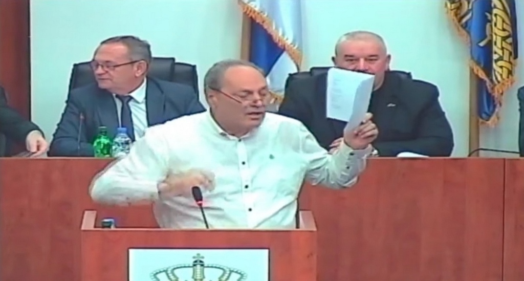 Rešetke, lustracija i „izvlačenje budžeta“: žešća sednica leskovačke skupštine