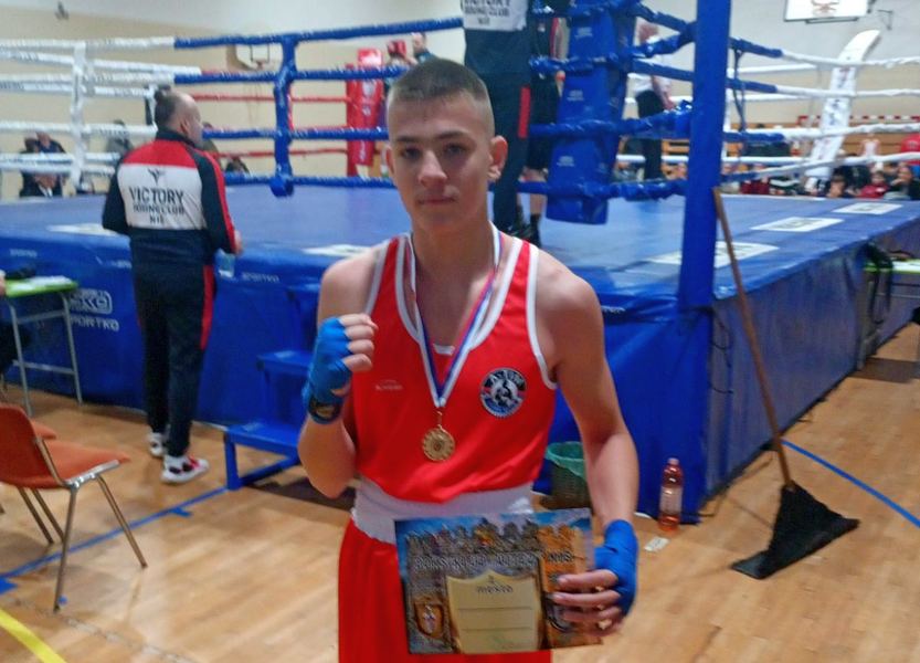 Bokser “A tima” iz Leskovca Mihajlo Jovanović trijumfovao na turniru u Nišu pred državno prvenstvo