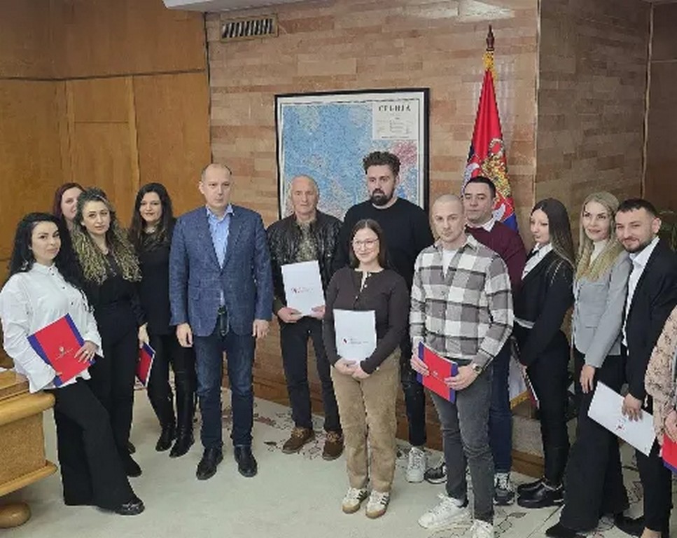 Ugovori za 14 zdravstvenih radnika koji su se vratili da radi u Leskovcu, Nišu, Niškoj Banji…