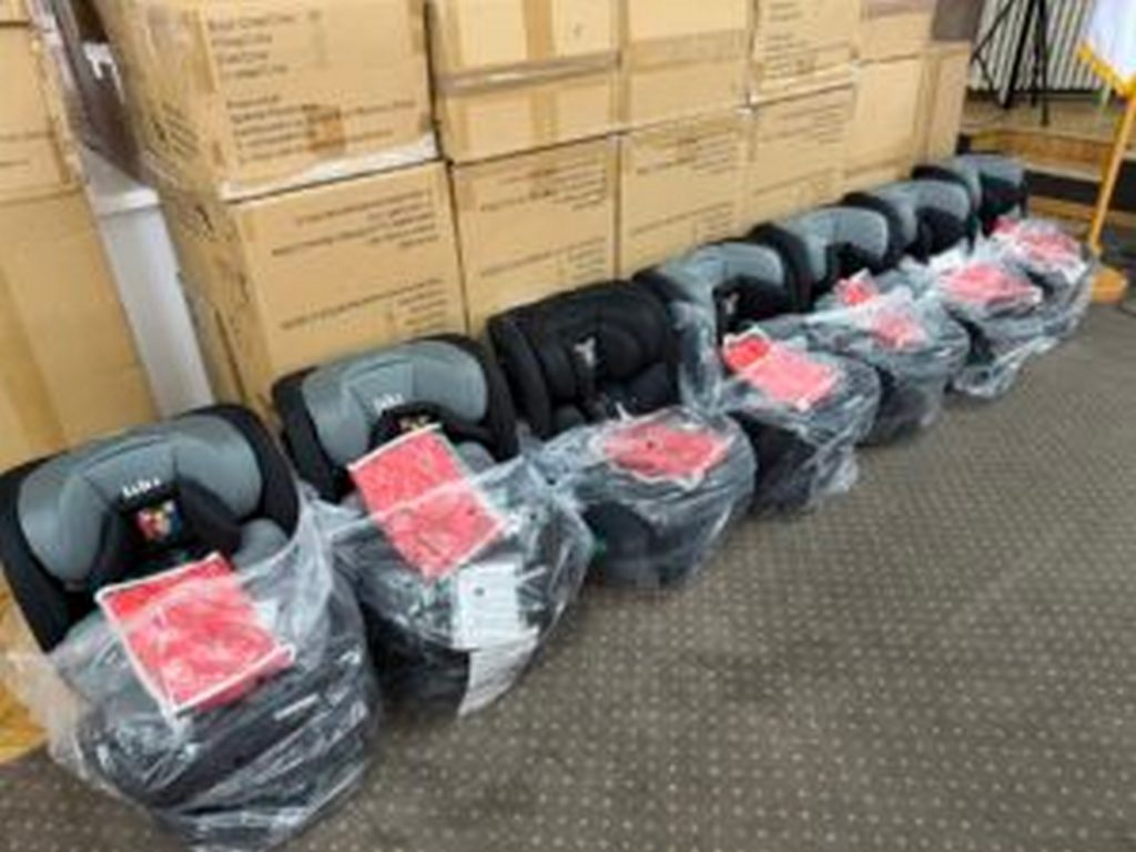 Podeljeno 230 auto-sedišta za bebe rođene u poslednja tri meseca 2025. godine