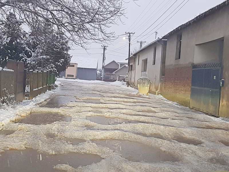 Poplavljen fudbalski teren u Turekovcu i kuće pored njega