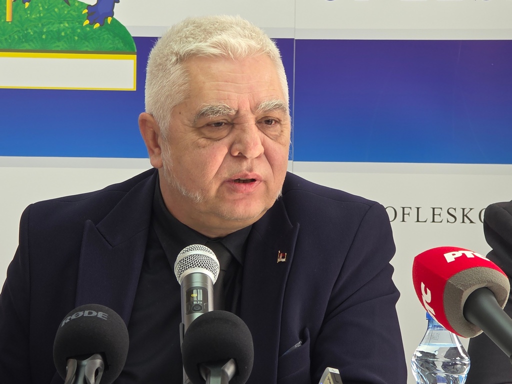 Bratina u Leskovcu: N1 i Nova S moraju da postanu „srpske televizije“