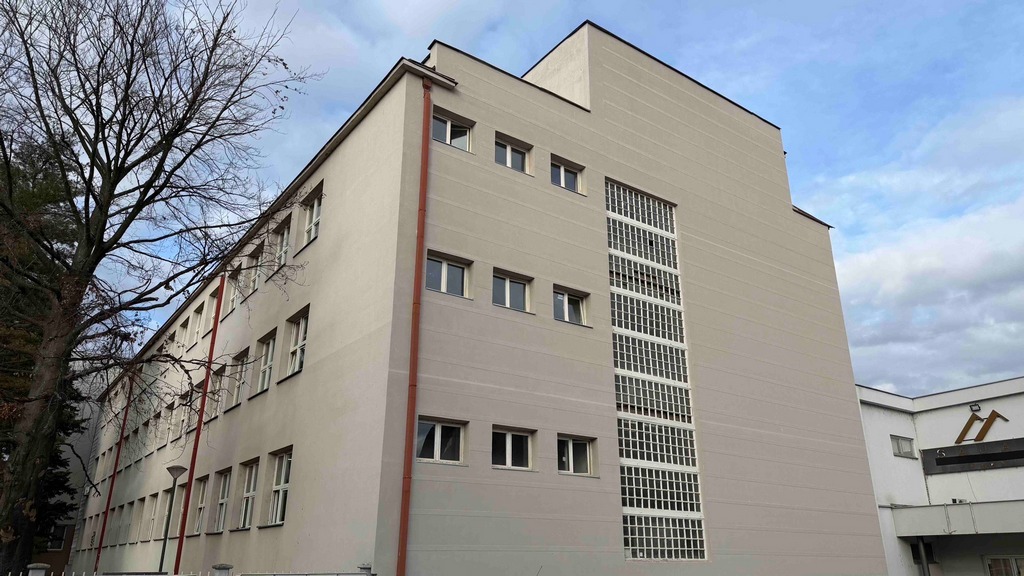 Za sanaciju fasade na objektu Gimnazije Leskovac iz gradskog budžeta isplaćeno 637.000 dinara