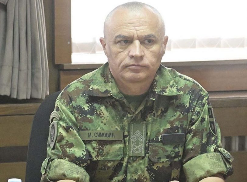 General Simović naredio kopiranje tajnih podataka iz službenog telefona i prenos dokumentacije u svoj stan, osuđen na šest meseci kućnog pritvora