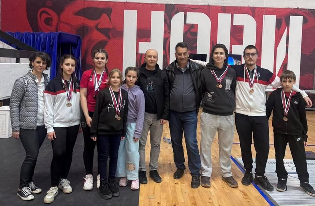 Mačevaoci “Dubočice,” osvojila 17 medalja na prvenstvu Srbije