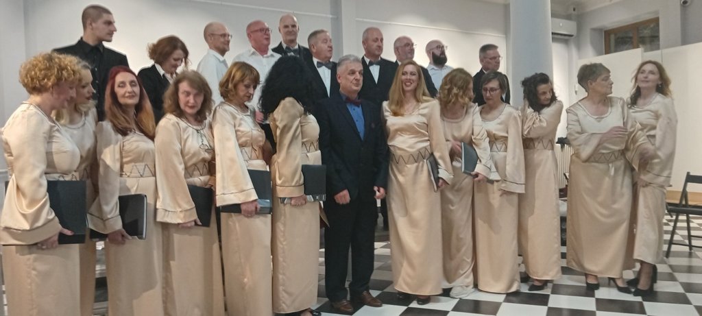 Hor “Skobaljić” pevao na bis pred prepunom salom LKC