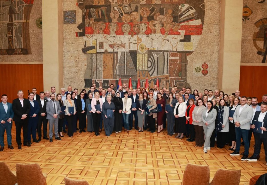 Za uslugu lični pratilac deteta Gradu Leskovcu više od 13 miliona dinara