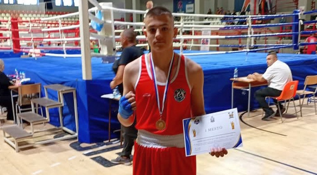 Leskovački bokser Mihajlo Jovanović na pripremama reprezentacije Srbije posle zlata u Nišu