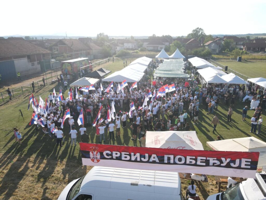 Posle Beograda, narodni skupovi SNS-a i u Vučju i Stajkovcu