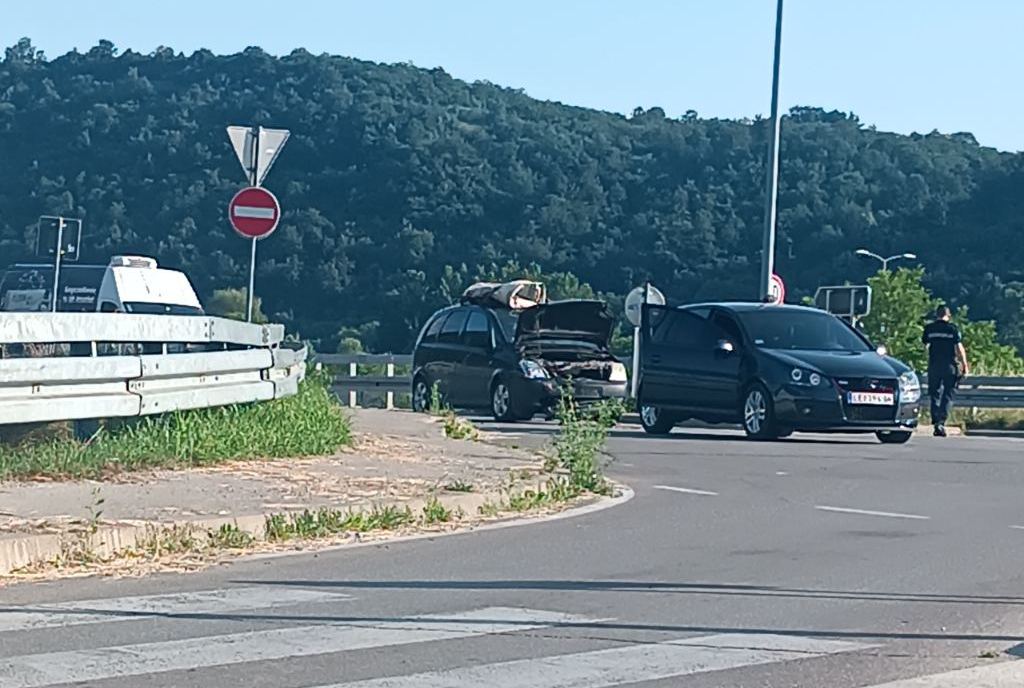 Udes na kružnom toku kod Grdelice