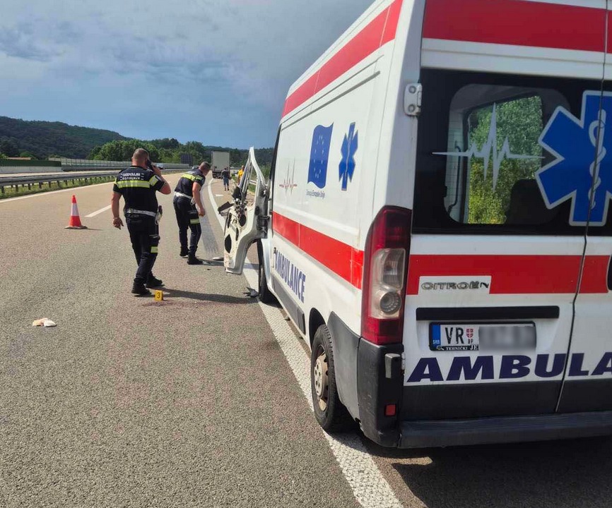 Uhapšen državljanin Severne Makedonije koji je juče kamionom udario vozača saniteta kod Grdelice