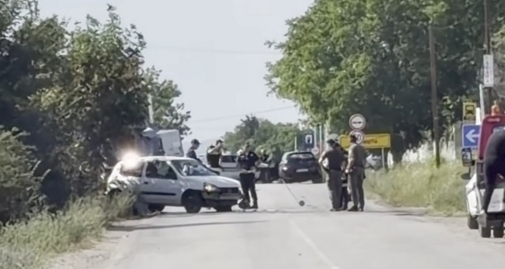 U sudaru dva automobila povređeno sedam osoba, među njima i troje dece