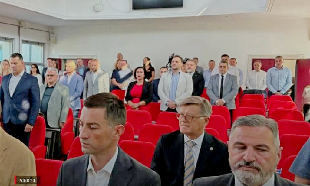 Skupština grada Niša počela minutom ćutanja za Ratka Mladića