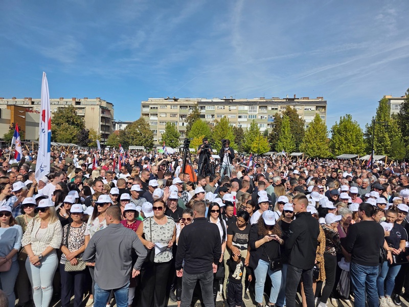 LESKOVAC: Sva Vučićeva obećanja na predizbornom skupu – VIDEO SNIMCI